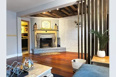 327 Tulsa Avenue, Carpentersville, IL 60110 - Photo 3