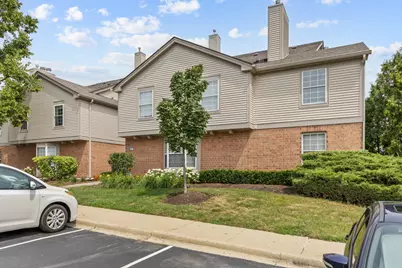 100 White Oak Court #1, Schaumburg, IL 60195 - Photo 3