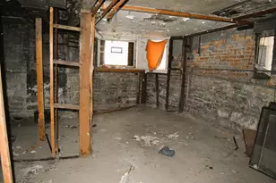 4252 W Gladys Ave, Chicago, IL 60624 - Photo 37