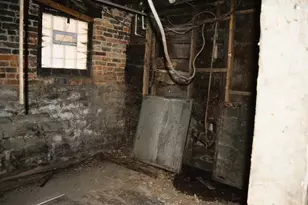 4252 W Gladys Ave, Chicago, IL 60624 - Photo 35