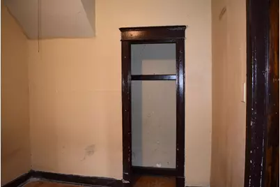 4252 W Gladys Avenue, Chicago, IL 60624 - Photo 17