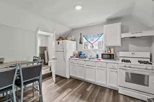 305 Irving St, Joliet, IL 60432 - Photo 17