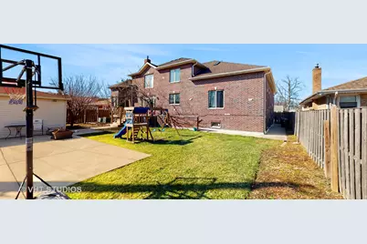 6909 Beckwith Road, Morton Grove, IL 60053 - Photo 31