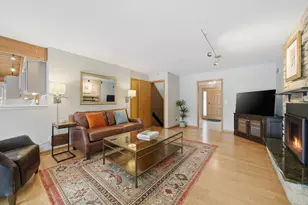 320 W Russell St, Barrington, IL 60010 - Photo 9