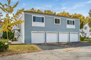 823 Cambridge Pl, Wheeling, IL 60090 - Photo 1