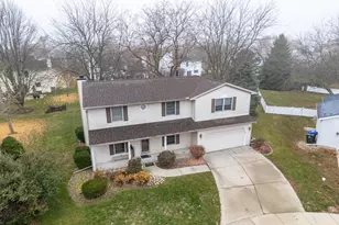 3 Harvest Ct, Bloomington, IL 61704 - Photo 3