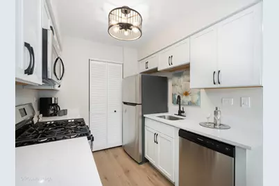 823 Cambridge Place #823, Wheeling, IL 60090 - Photo 9