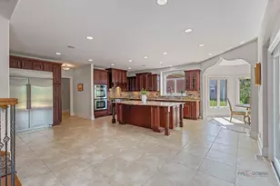 26 E Peter Ln, Hawthorn Woods, IL 60047 - Photo 13