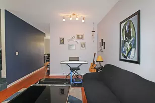 2409 W 32nd Pl, Chicago, IL 60608 - Photo 3