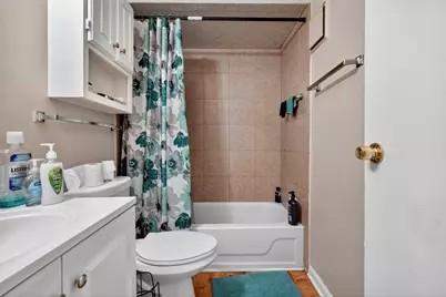 [Address not provided], Des Plaines, IL 60016 - Photo 11