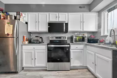 [Address not provided], Des Plaines, IL 60016 - Photo 17