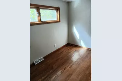 112 Hazel Court, Island Lake, IL 60042 - Photo 11