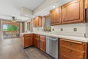 1726 Baintree Rd, Davis, IL 61019 - Photo 13