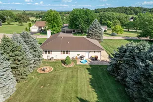 1726 Baintree Rd, Davis, IL 61019 - Photo 33