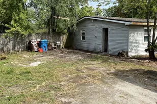 1713 222nd Pl, Sauk Village, IL 60411 - Photo 3