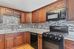 411 Weathering Dr, Mahomet, IL 61853 - Photo 15