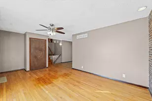 411 Weathering Dr, Mahomet, IL 61853 - Photo 9