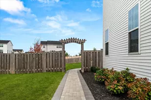 665 Braemore Lane, Yorkville, IL 60560 - Photo 33