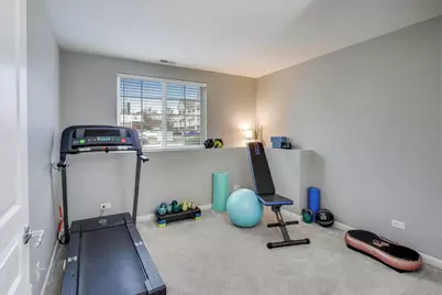 2200 Neubauer Circle, Lindenhurst, IL 60046 - Photo 17