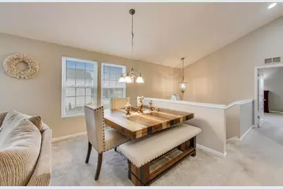 2200 Neubauer Circle, Lindenhurst, IL 60046 - Photo 7