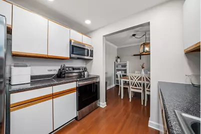 75 6th Avenue #302, La Grange, IL 60525 - Photo 5