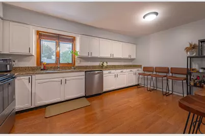 11015 S 84th Avenue #3C, Palos Hills, IL 60465 - Photo 7