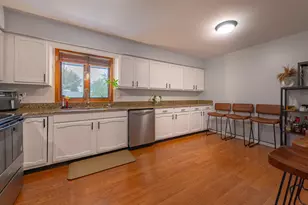 11015 S 84th Ave, Palos Hills, IL 60465 - Photo 7