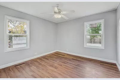 8 Timber Trail, Streamwood, IL 60107 - Photo 17