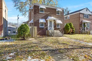 14237 S Green Bay Ave, Burnham, IL 60633 - Photo 3