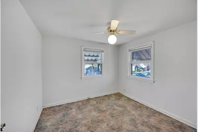 14237 S Greenbay Avenue, Burnham, IL 60633 - Photo 17