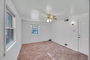 14237 S Green Bay Ave, Burnham, IL 60633 - Photo 15