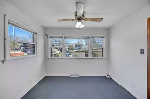 14237 S Green Bay Ave, Burnham, IL 60633 - Photo 11