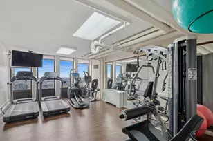 100 E Walton St, Chicago, IL 60611 - Photo 17