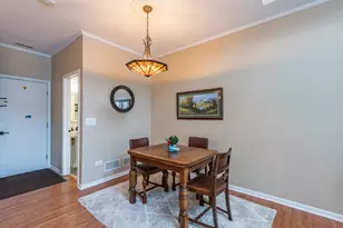 382 S Litchfield Dr, Round Lake, IL 60073 - Photo 5