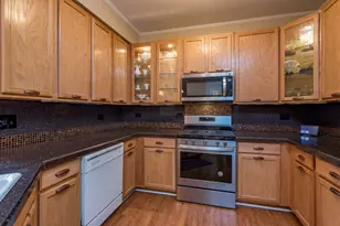 382 S Litchfield Dr, Round Lake, IL 60073 - Photo 3