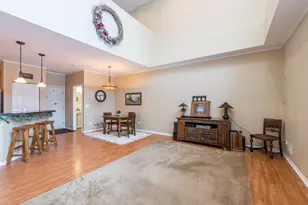 382 S Litchfield Dr, Round Lake, IL 60073 - Photo 9