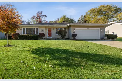 1115 N Oakwood Drive, McHenry, IL 60050 - Photo 1