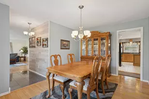 1115 N Oakwood Dr, McHenry, IL 60050 - Photo 3