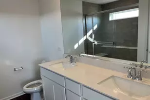 146 Henderson St, Oswego, IL 60543 - Photo 9