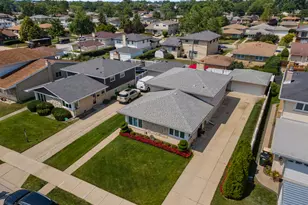 8426 W Betty Terrace, Niles, IL 60714 - Photo 37