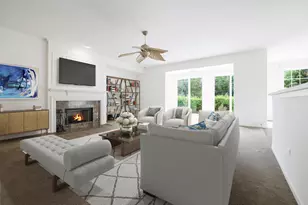 13813 Roosevelt Dr, Huntley, IL 60142 - Photo 5