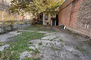 2104 S California Ave, Chicago, IL 60608 - Photo 23