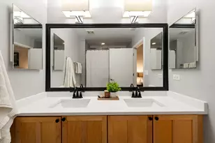 2911 N Western Ave, Chicago, IL 60618 - Photo 15