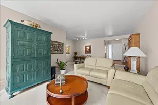 131 Autumn Ct, Buffalo Grove, IL 60089 - Photo 7