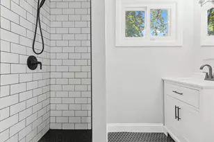 325 Indiana St, Park Forest, IL 60466 - Photo 23