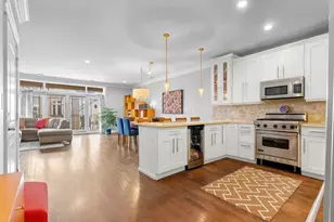 1425 W Belmont Ave, Chicago, IL 60657 - Photo 3