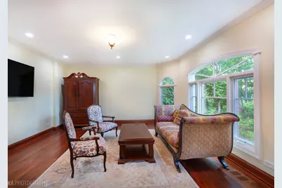 1009 Kings Lane, Glenview, IL 60025 - Photo 9