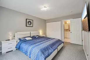 1860 Burr Ridge Dr, Hoffman Estates, IL 60192 - Photo 11