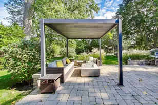 579 Greenwood Rd, Northbrook, IL 60062 - Photo 69