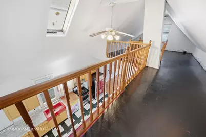 9018 S Brandon Avenue, Chicago, IL 60617 - Photo 21